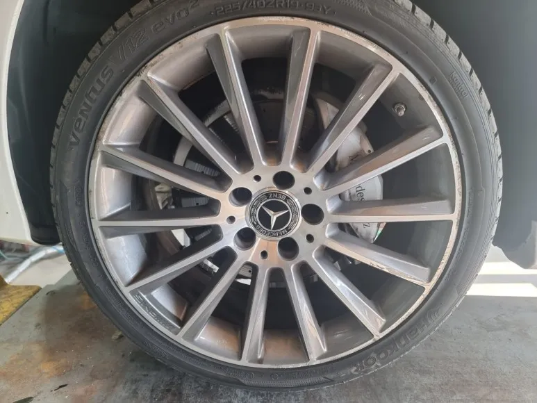 Mercedes-Benz E-Class wheel repair - Mercedes-Benz E-Class Wheel Repair & Refinishing Review — Like New photo 4