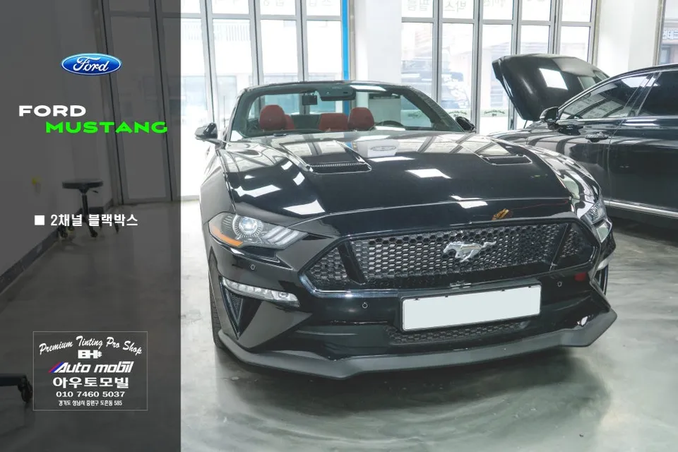 Ford Mustang Convertible dash cam installation result
