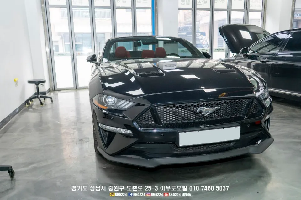 Ford Mustang Convertible Dash Cam Installation Review photo 2