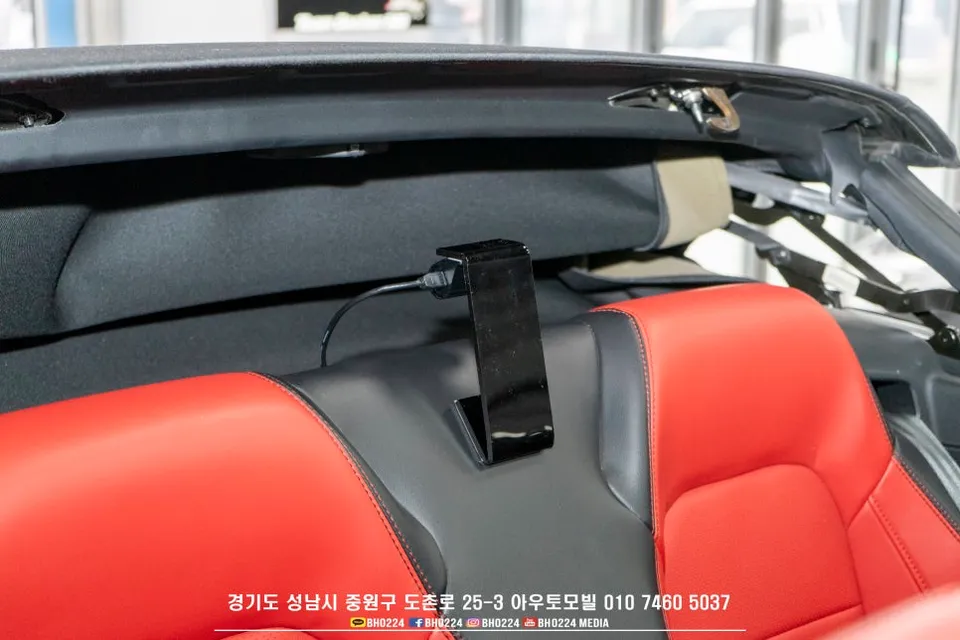 Ford Mustang Convertible dash cam - Ford Mustang Convertible Dash Cam Installation Review photo 4