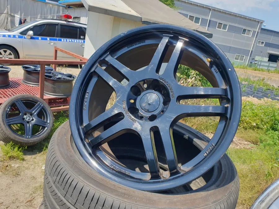 Genesis Coupeのホイールリペア・塗装事例 写真