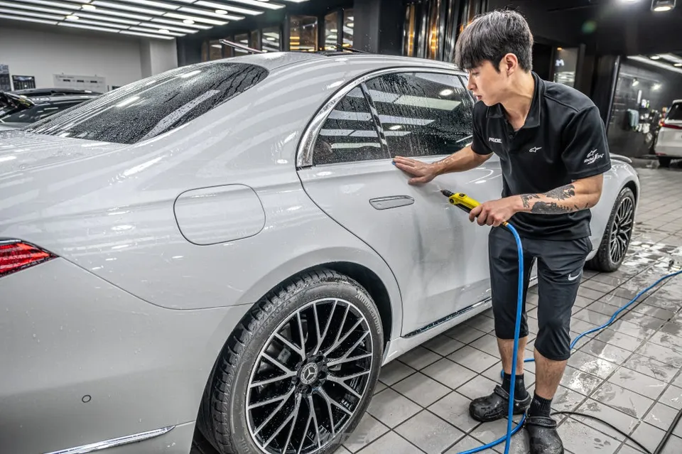 メルセデス・ベンツ Sクラス W222 PPF施工事例｜費用目安・仕上がり 施工写真 3-1