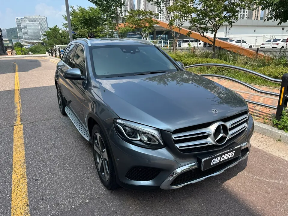 Mercedes-Benz GLCのカーラッピング事例|費用目安・仕上がり 施工写真 2-1