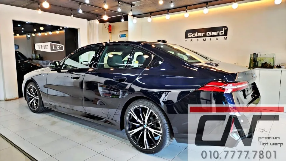 BMW 5 Series G60 new car package - BMW 5 Series G60 New Car Package Review photo 3