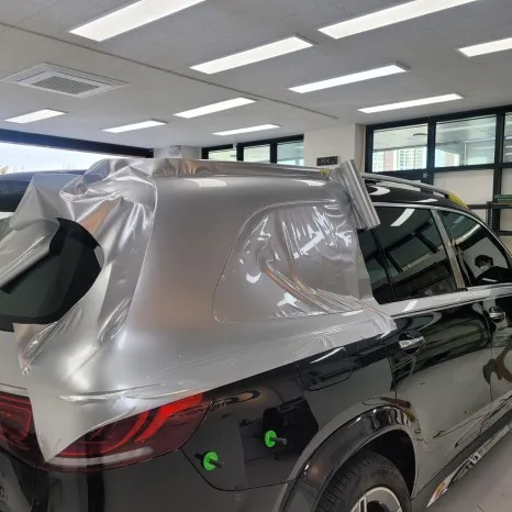 Mercedes-BenzのPPF施工事例 施工写真 2-2