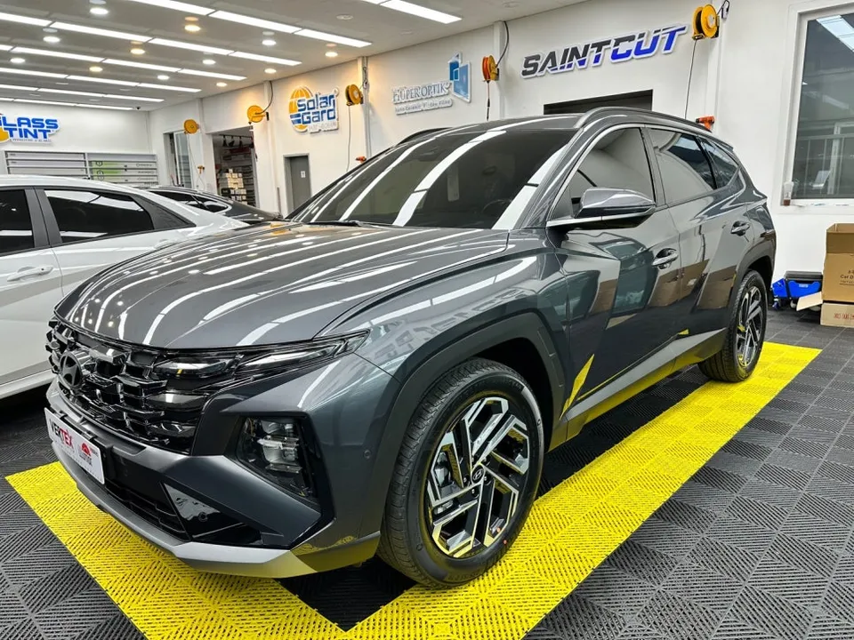 Hyundai Tucsonのカーフィルム施工事例|費用目安・仕上がり 施工写真 3-2