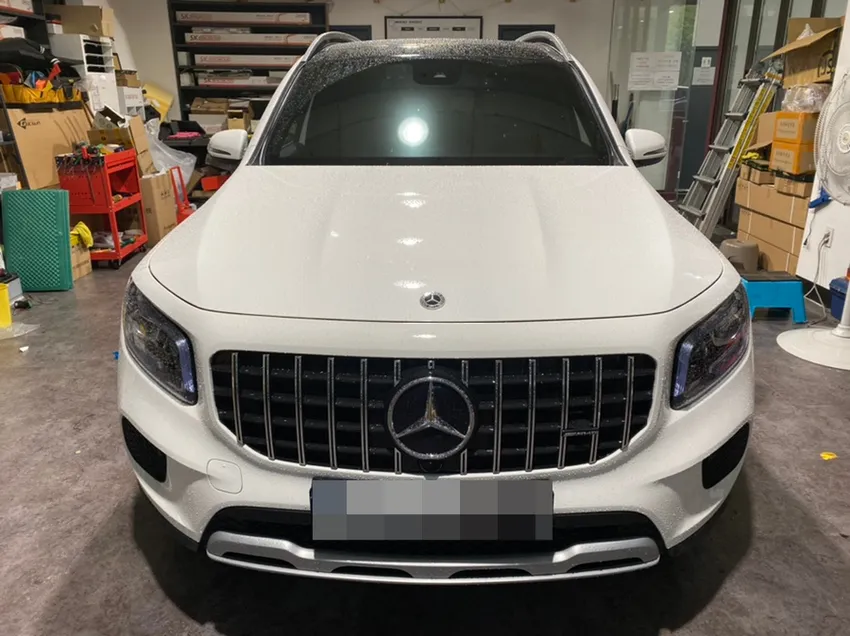 Mercedes-Benz GLBのドライブレコーダー取付事例 写真