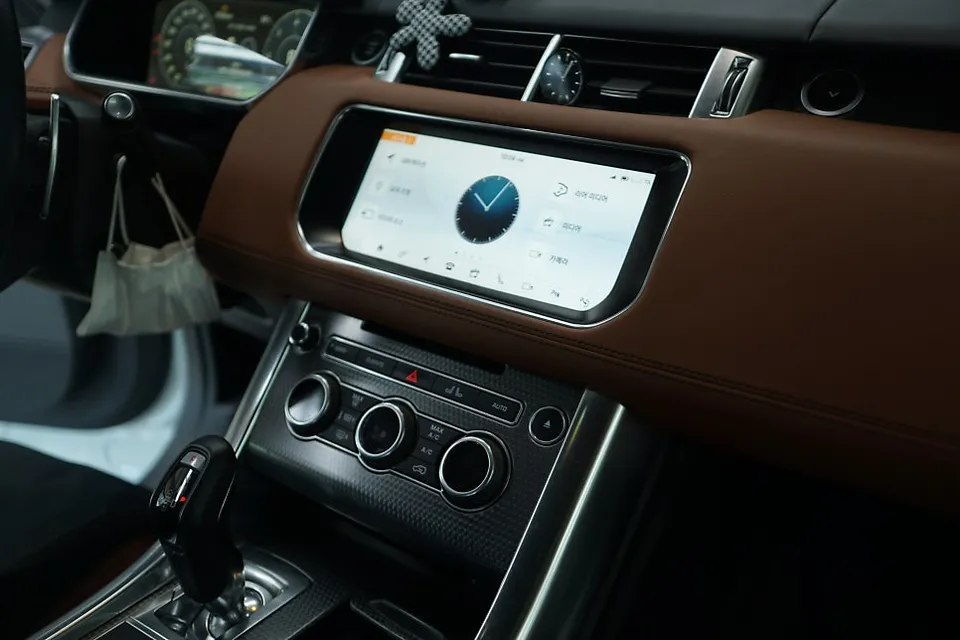 Land Rover Range Rover Sport ambient lighting - Land Rover Range Rover Sport Ambient Lighting Upgrade photo 3