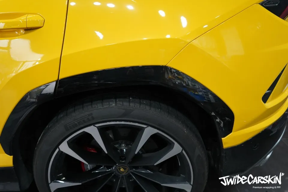 Lamborghini Urus PPF施工事例|費用目安と仕上がり 施工写真 1-1