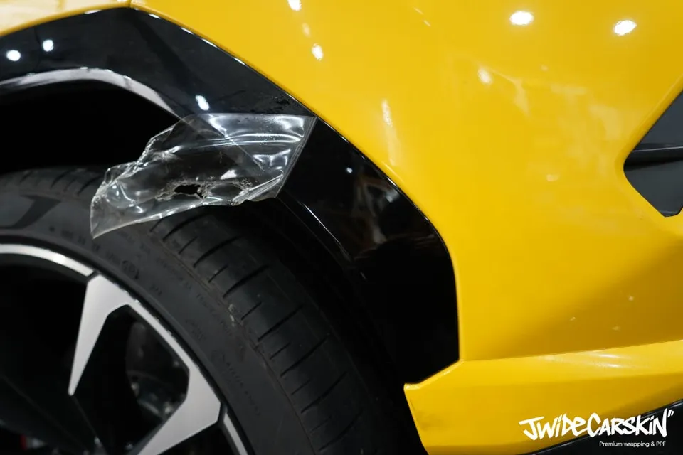 Lamborghini Urus PPF施工事例|費用目安と仕上がり 施工写真 4-1