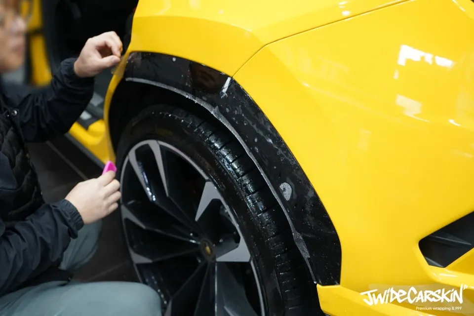 Lamborghini Urus PPF施工事例|費用目安と仕上がり 施工写真 4-2