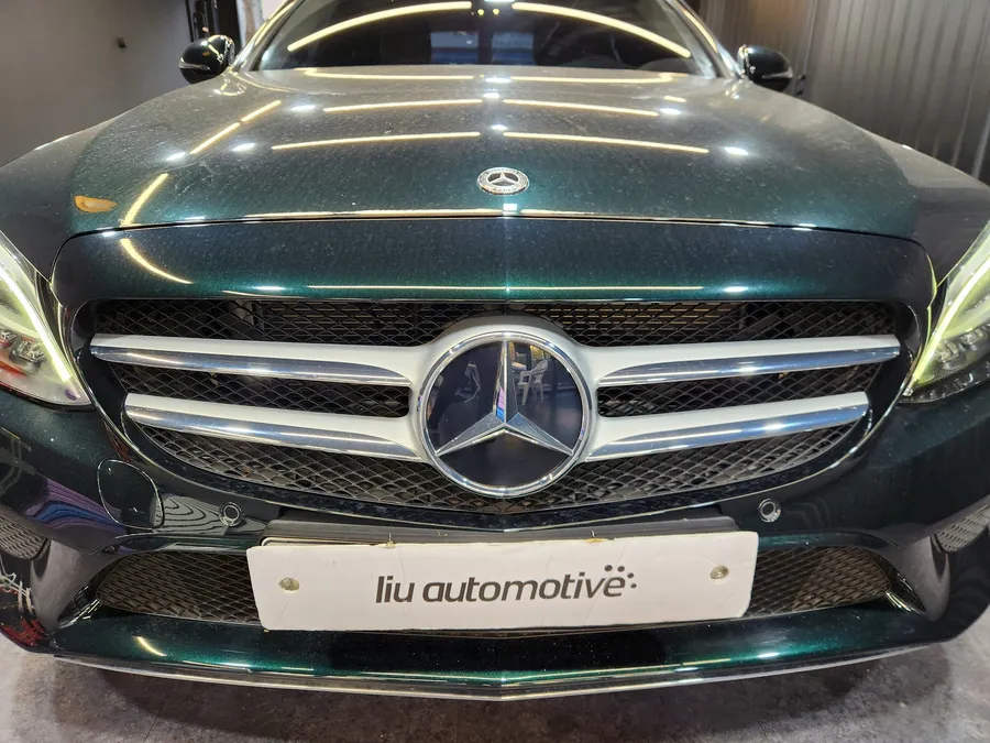 Mercedes-Benz CクラスのPPF施工事例｜費用目安・仕上がり 施工写真 1-2