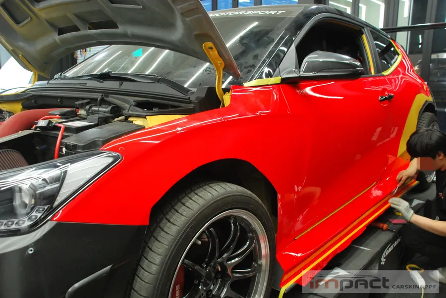 Hyundai Veloster Nのカーラッピング事例｜費用目安・仕上がり 施工写真 2-2