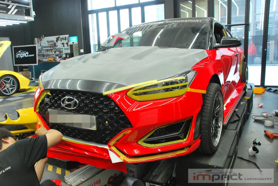 Hyundai Veloster Nのカーラッピング事例｜費用目安・仕上がり 施工写真 4-2