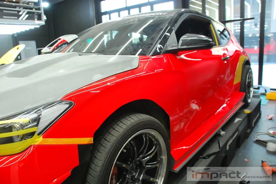 Hyundai Veloster Nのカーラッピング事例｜費用目安・仕上がり 施工写真 1-3