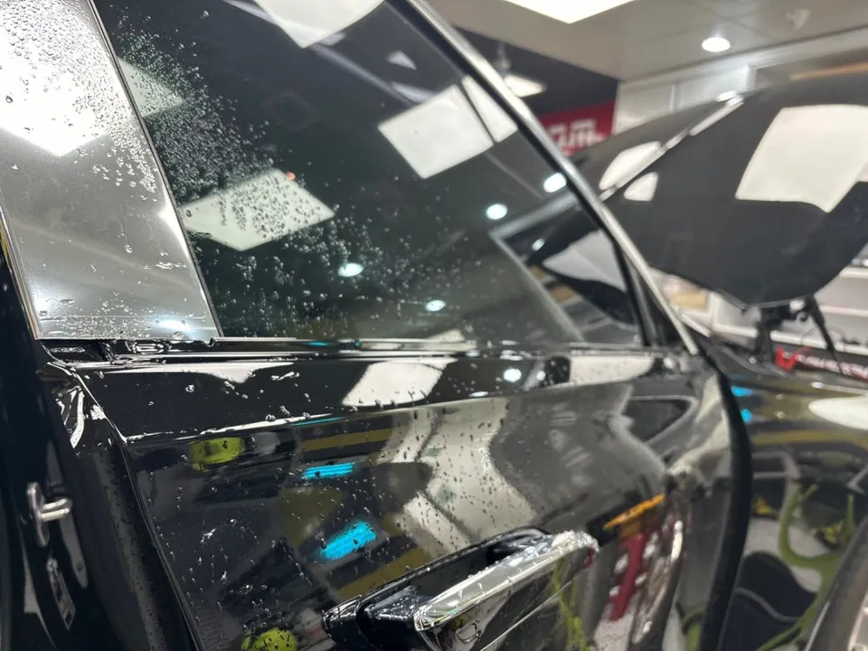 Mercedes-Benz S580 MaybachのPPF施工事例 施工写真 4-1
