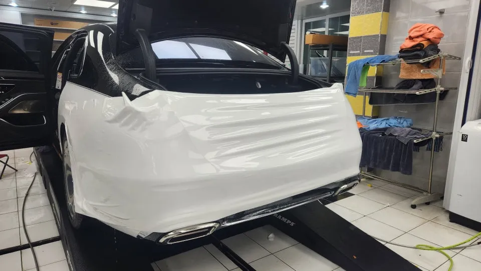 Mercedes-Benz S580 MaybachのPPF施工事例 施工写真 1-3