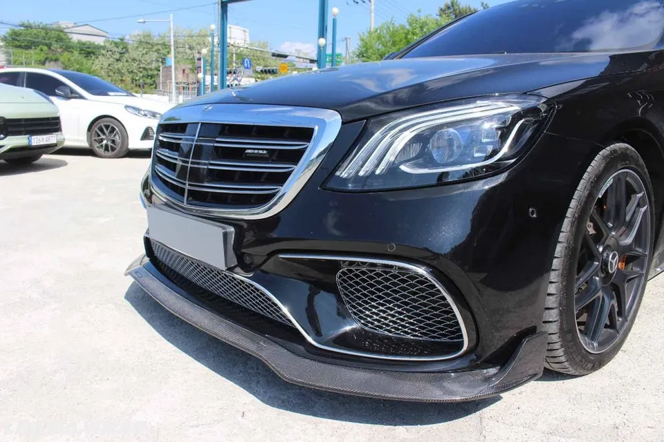 Mercedes-Benz S63 AMGのカーラッピング事例|クローム除去・ライトトーンダウン 施工写真 3-2