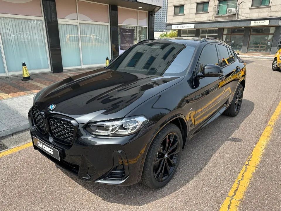 BMW X4 PPF施工事例:本国での実例と費用目安 施工写真 2-1