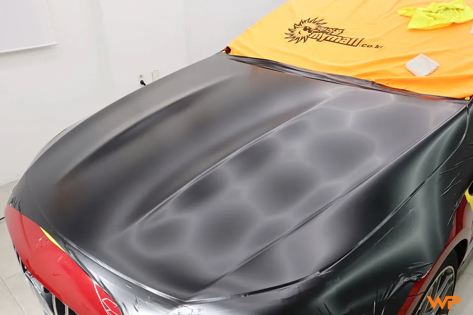 AMG GT 43 カーラッピング事例：サテンブラックの仕上がり 施工写真 3-3