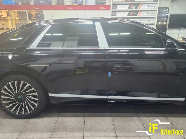 Hyundai Grandeur GN7のカーフィルム施工事例 施工写真 4