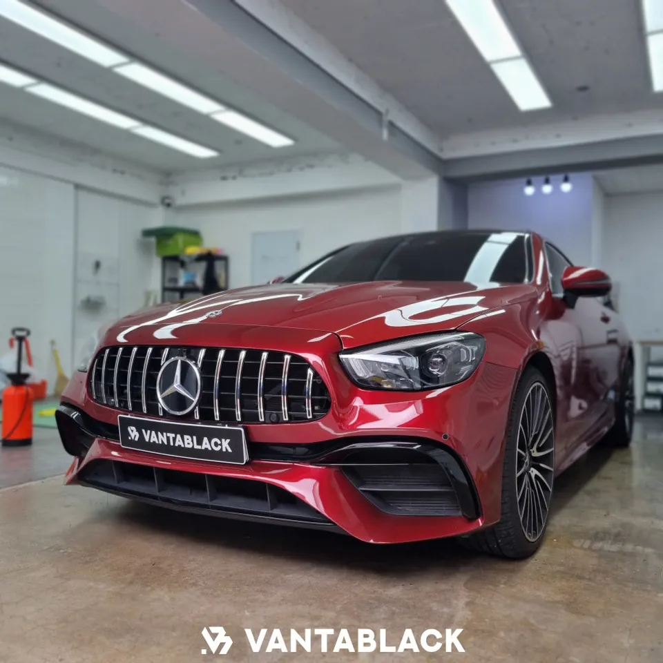 Mercedes-Benz Eクラスクーペのカーラッピング事例|費用目安・仕上がり 施工写真 3-1