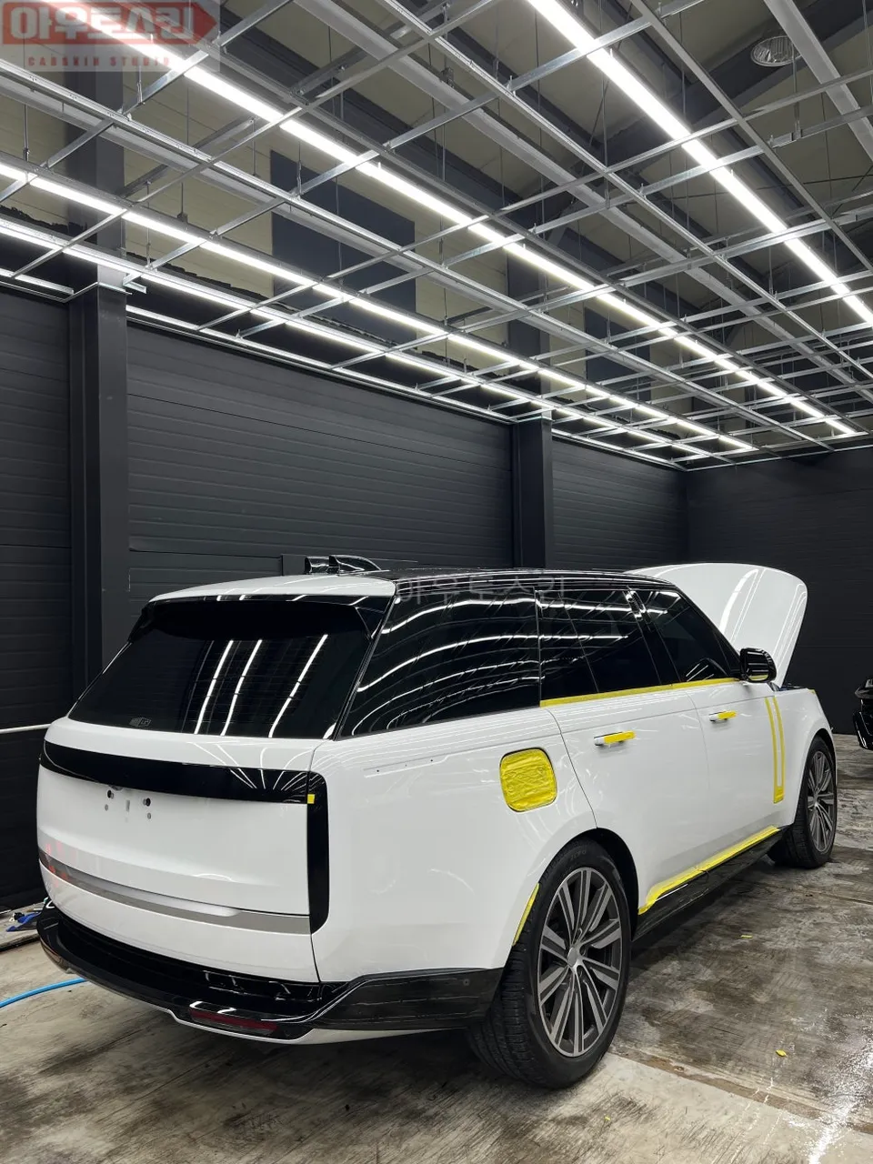 レンジローバーのPPF施工事例|費用目安と仕上がり 施工写真 1-3