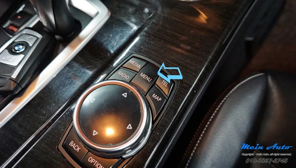BMW 5 SeriesのAndroid Auto・CarPlay取付事例 施工写真 4