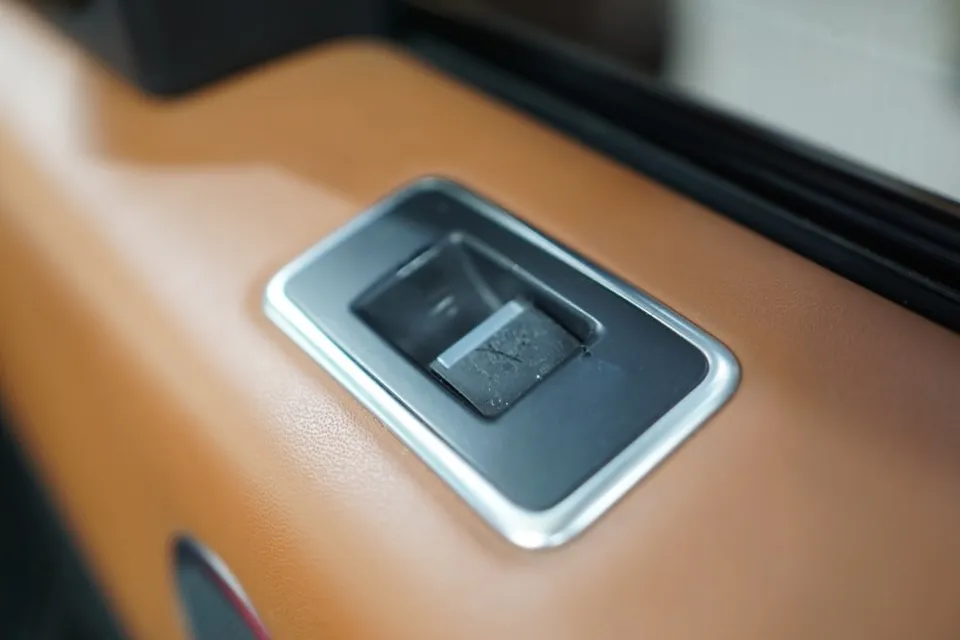 Land Rover Range Rover Vogue ambient lighting - Land Rover Range Rover Ambient Lighting Upgrade - Enhanced Luxury photo 4