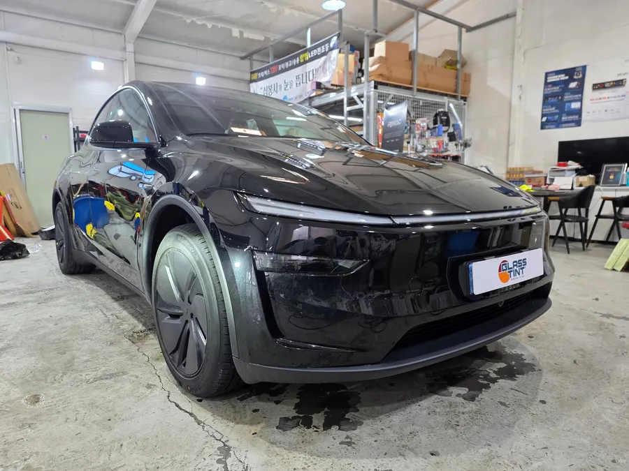 Tesla Model Yのカーフィルム施工事例｜費用目安・仕上がり 施工写真 1-1