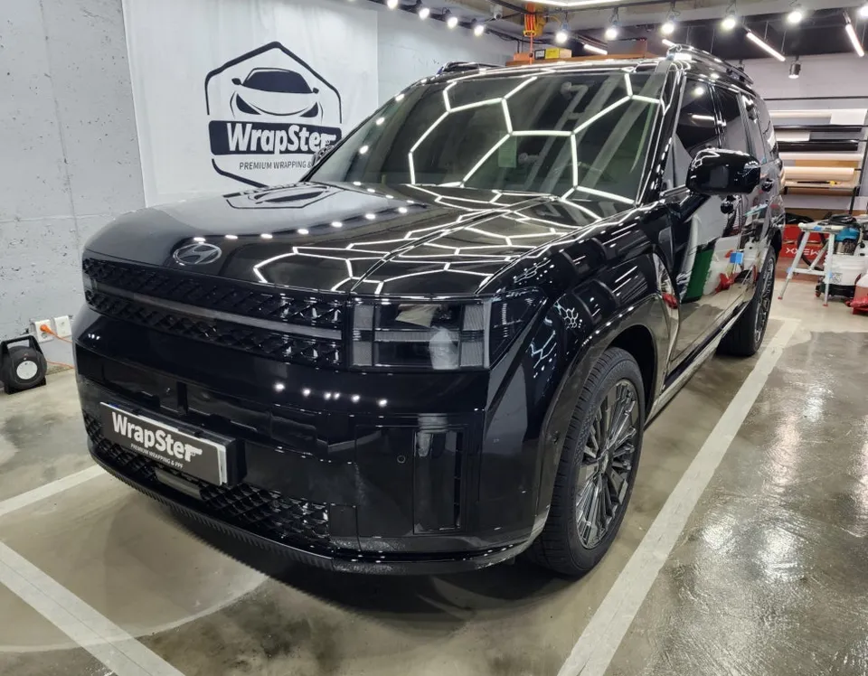 Hyundai Santa Fe MX5 vinyl wrap installation result