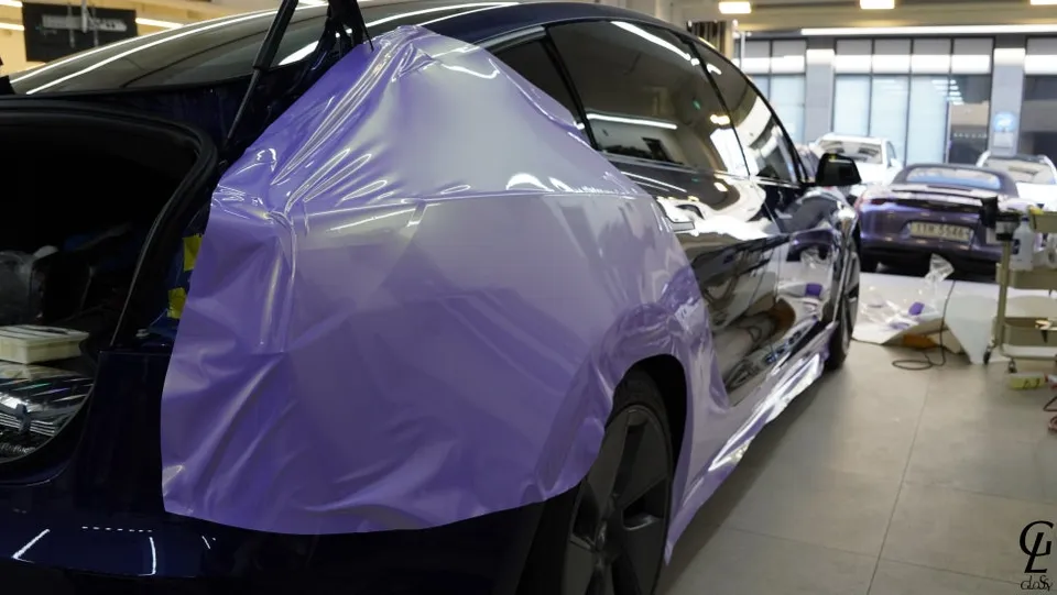 Tesla Model 3のカーラッピング事例|費用目安・仕上がり 施工写真 1-3