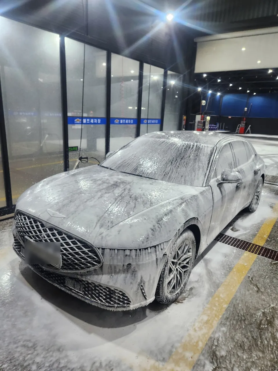 Genesis G90のガラスコーティング事例|費用目安と仕上がり 施工写真 3-2