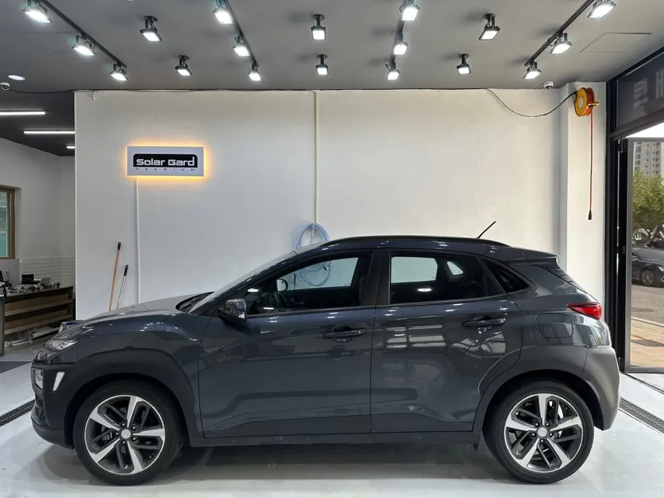 Hyundai Konaのカーフィルム施工事例|断熱・紫外線対策 施工写真 2-1
