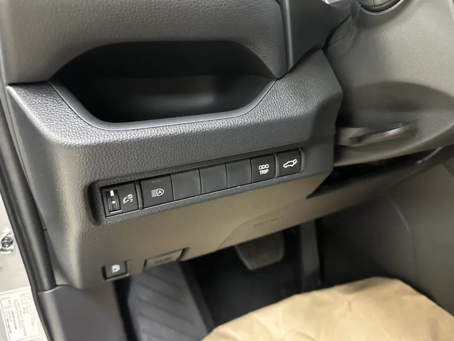 Toyota RAV4 steering wheel - Toyota RAV4 Steering Wheel Heater Upgrade Review photo 6