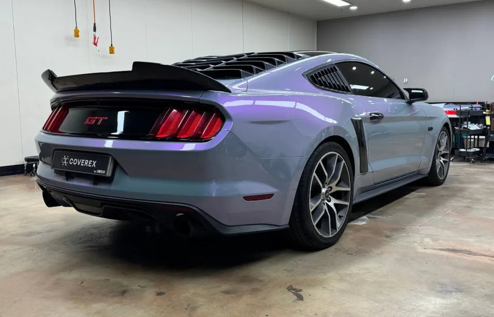 Ford Mustangのカーラッピング事例|費用目安・仕上がり 施工写真 2-2