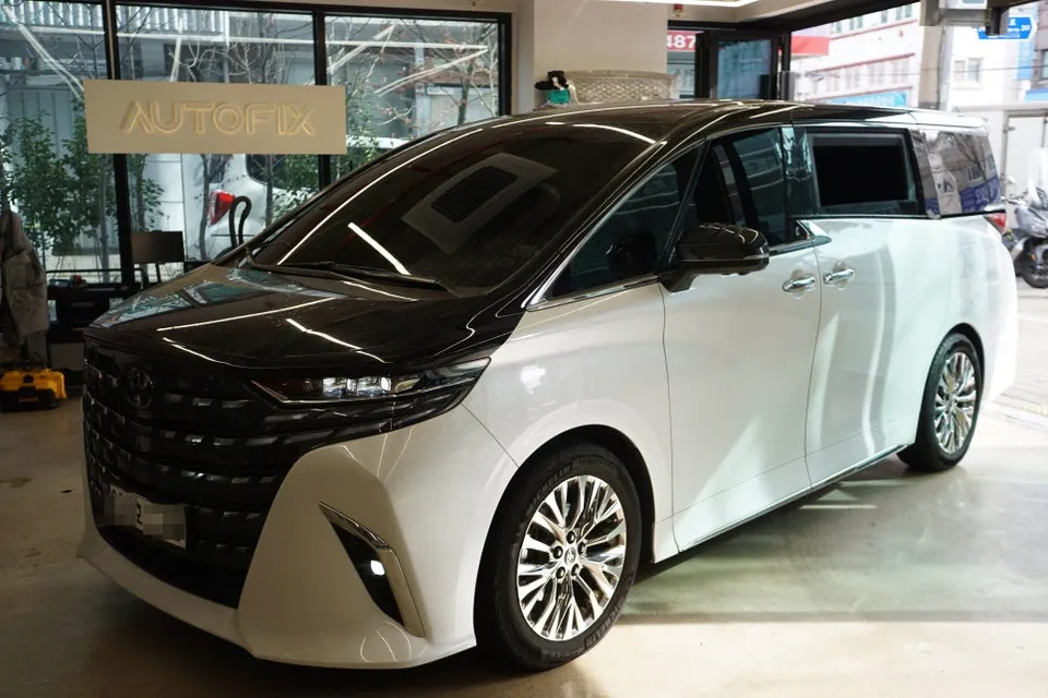 Toyota Alphard Soft Closing Doors Review — Enhanced Convenience