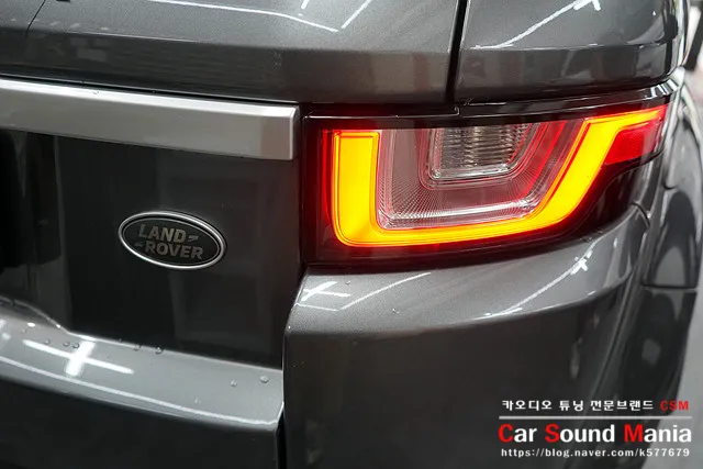 Land Rover Evoqueのドラレコ取付事例|費用目安・仕上がり 施工写真 1-1
