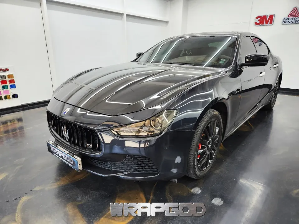 Maserati Ghibliのカーラッピング事例|費用目安・仕上がり 施工写真 2-1