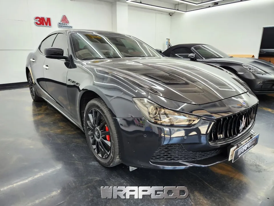 Maserati Ghibliのカーラッピング事例|費用目安・仕上がり 施工写真 3-1