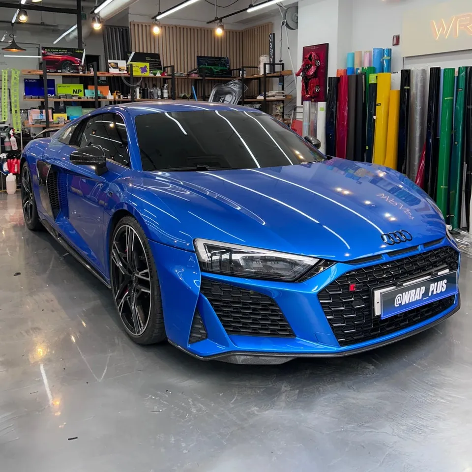 Audi R8のカーラッピング事例|ボルカニックアッシュグレーへの変更 施工写真 1-1