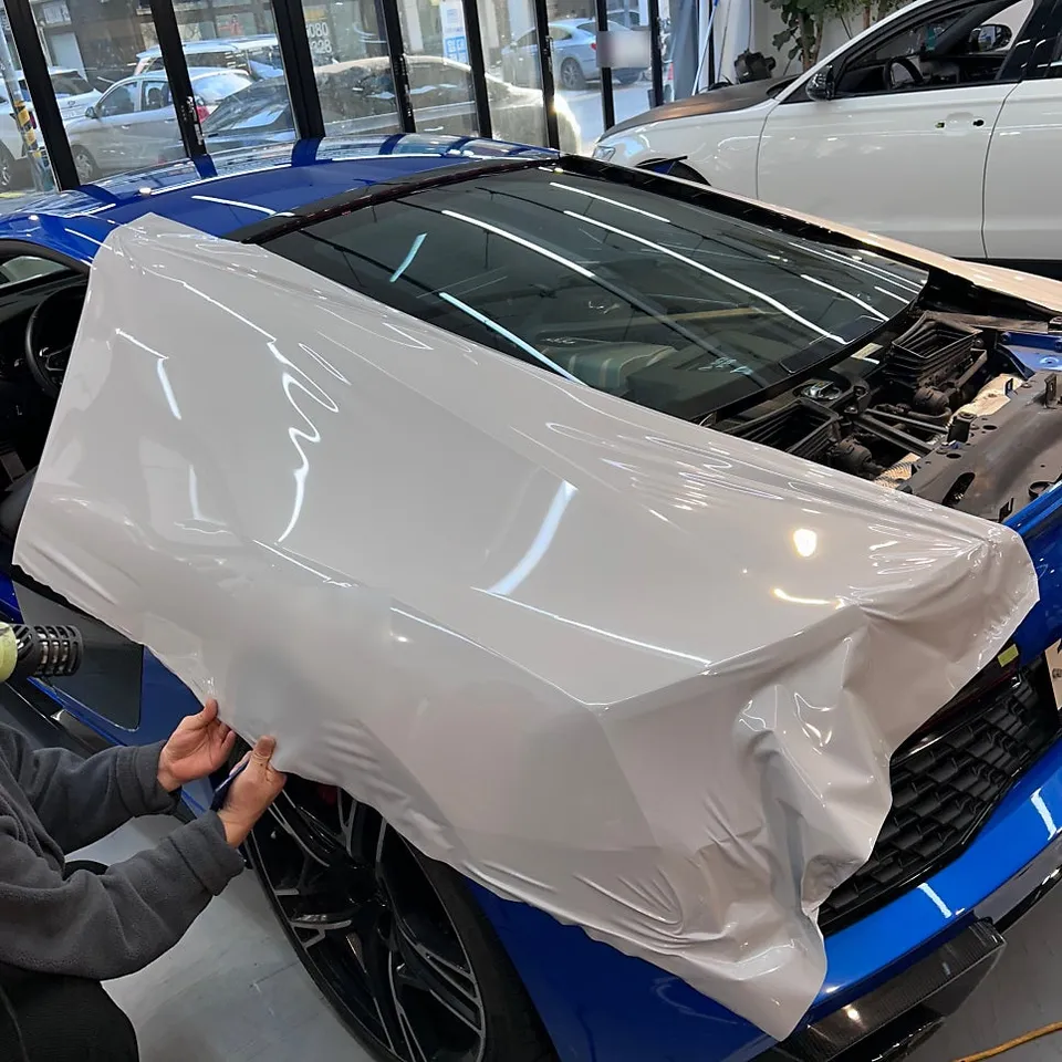 Audi R8のカーラッピング事例|ボルカニックアッシュグレーへの変更 施工写真 1-3