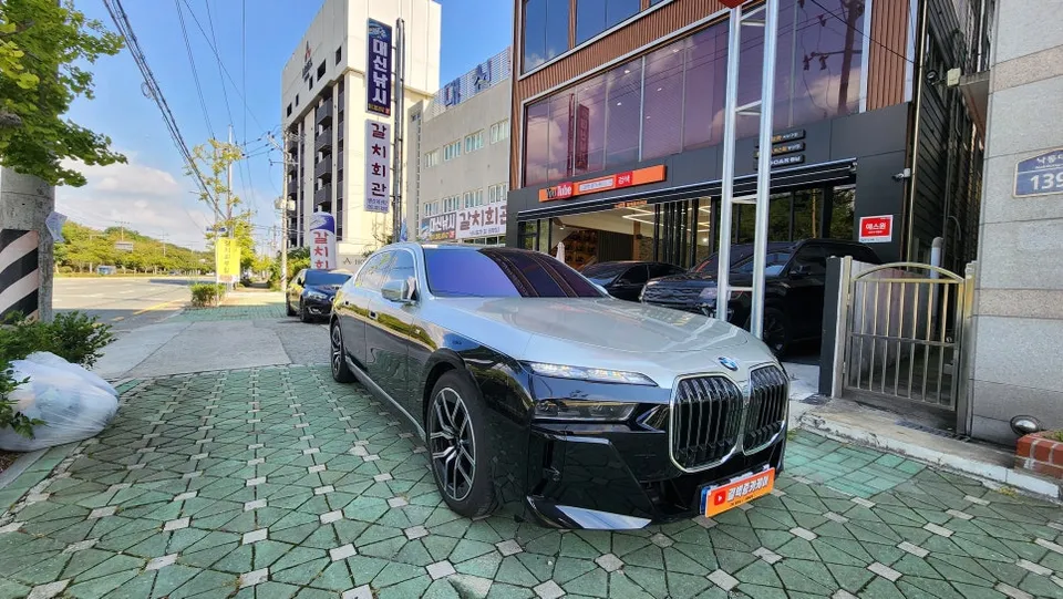 BMW 7 Series interior customization installation result