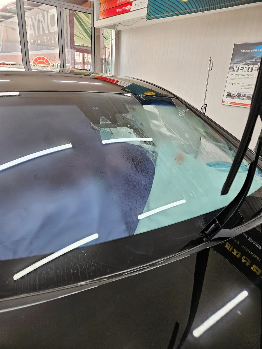 Hyundai Aslanのカーフィルム施工事例 施工写真 3