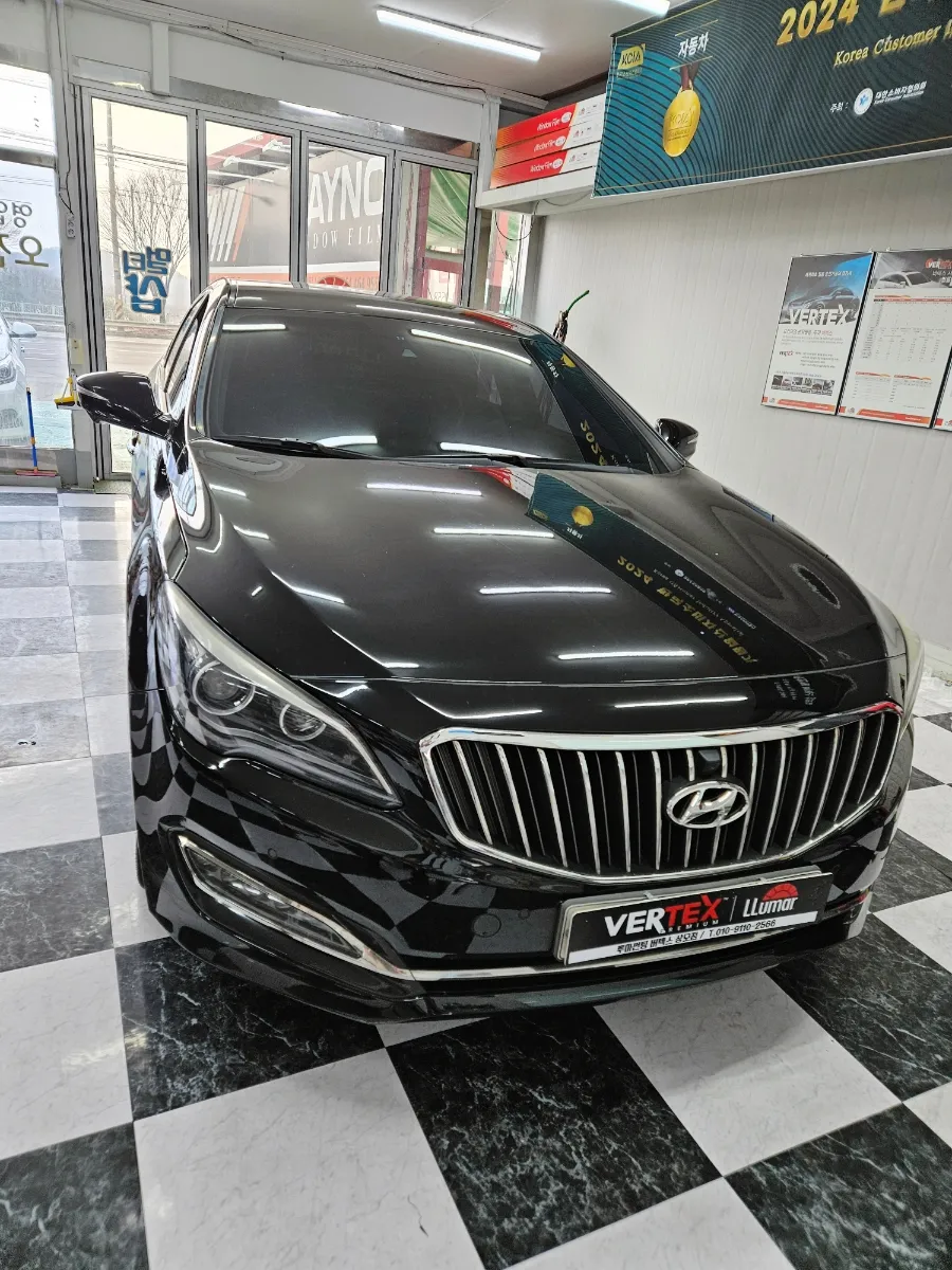Hyundai Aslanのカーフィルム施工事例 施工写真 5