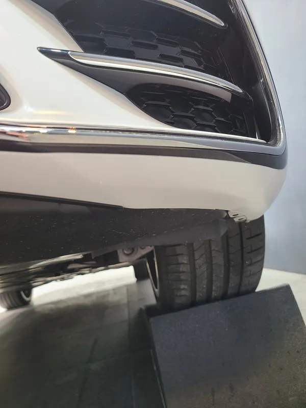 Mercedes-Benz S500のPPF施工事例｜無光フィルムで保護 施工写真 3-1