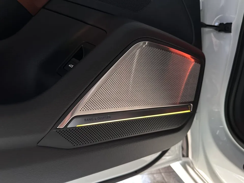 Audi A6 C8 ambient lighting - Audi A6 Ambient Lighting Review: Enhanced Interior LEDs photo 4