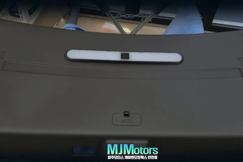 BMW X5 soundproofing - BMW X5 Soundproofing Review: Road Noise Reduction photo 4