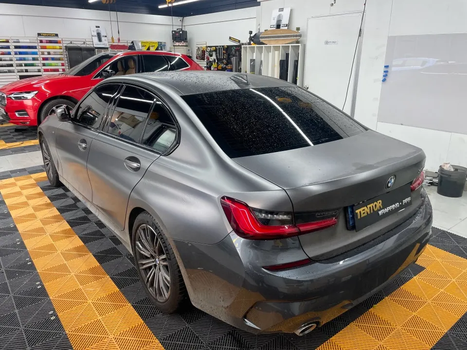 BMW 3 Series ceramic coating - BMW 3 Series Ceramic Coating Review — Enhanced Shine & Protection photo 4