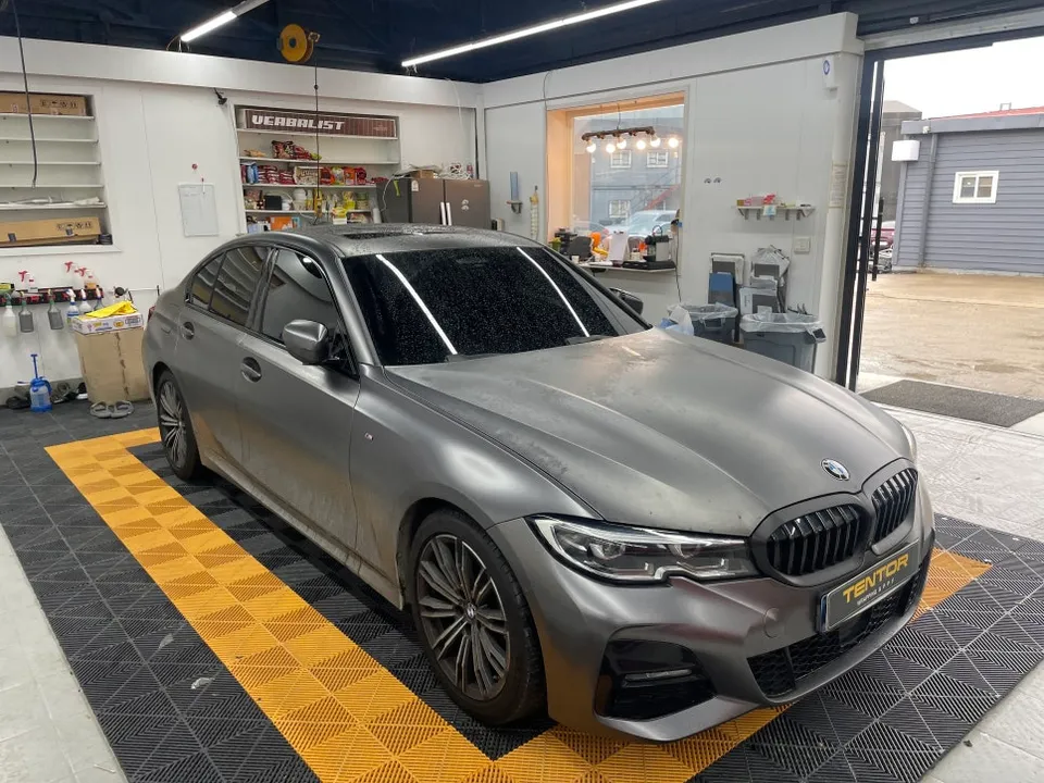 BMW 3 Seriesのガラスコーティング事例|韓国での施工例 施工写真 2-2